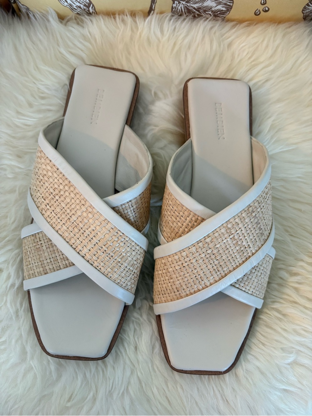 New! Bembien Raffia
Slides